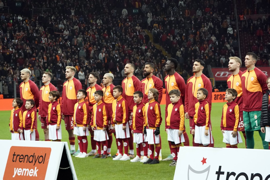 Galatasaray’da derbide hedef 3 puan