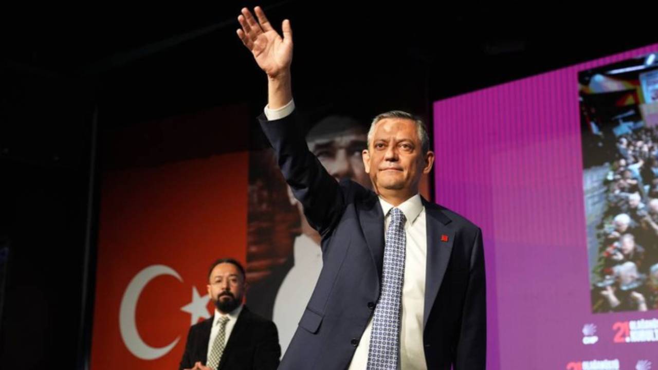 Özgür Özel'den kurultay itirafı: Gizli yaptık