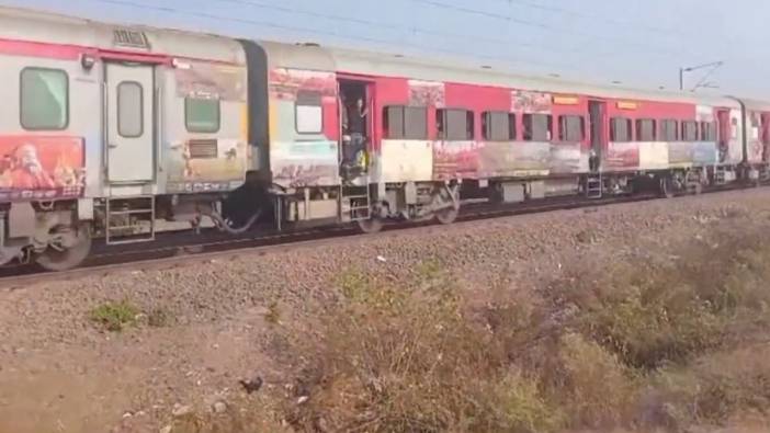 Hindistan’da tren kazası: 12 ölü