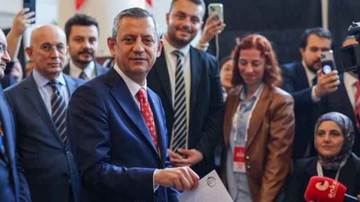 CHP’de Olağanüstü Kurultay'da karar çıktı! Özgür Özel yeniden başkan seçildi