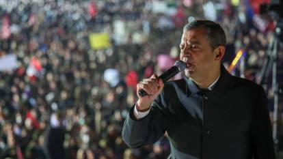Özel'den dikkat çeken çıkış: 'Özgür ölecek bu Saraçhane’yi bırakmayacak'