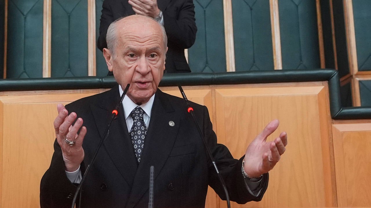 Bahçeli daha ne yapsın!